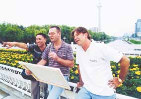 �ڽ����ͽ��������������������ңԣ���ǣ����ͰĴ����ǻ��ңУ�����ͣ����Ŀ��������Ӵ�һ����ˮ����ɽ����һ�������羰�ߣ�����Լ���й��Ļ�������һ����������������ӱ�д��